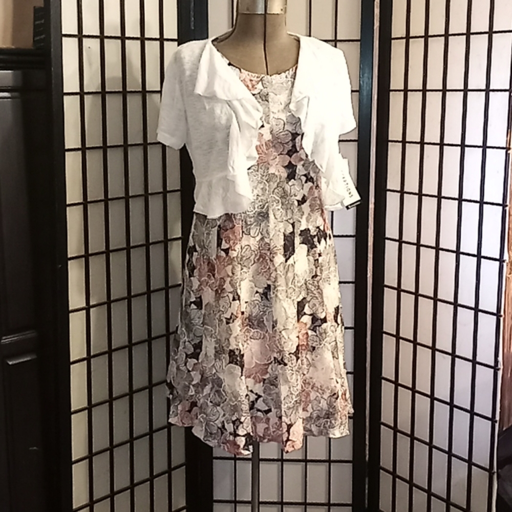 New white /mauve 2pc dress
